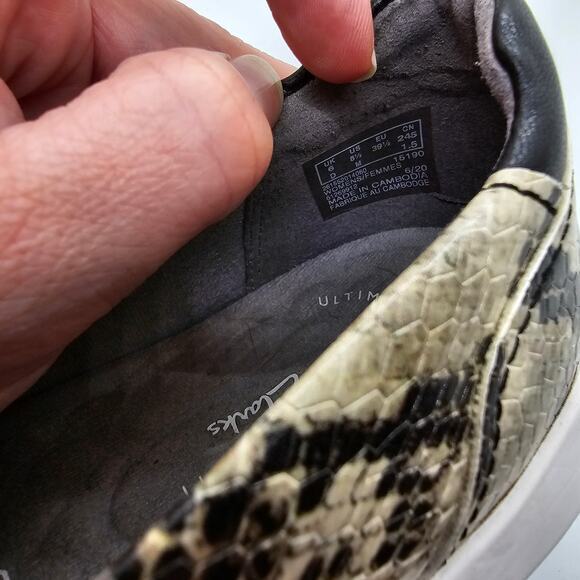 Clarks Kayleigh River Loafers-Snake Skin design-Women's 8.5‎ - Picture 8 of 8